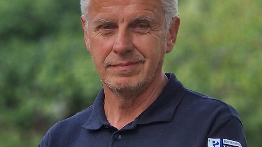 Magnus Forsberg, ansvarig för Trädgård, mark och miljöavfall E-mail: magnus.forsberg@brfplatan.se